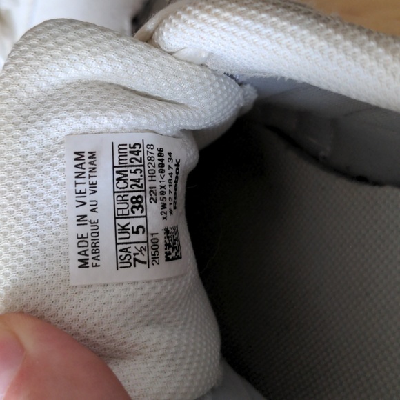 Reebok 7.5 shoe - Picture 8 of 8